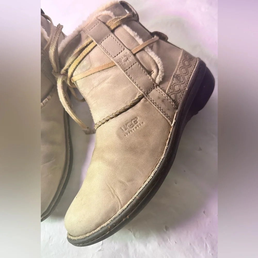 UGG Women's Light Tan Shearling-Trim Ankle Boot